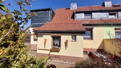 Doppelhaushälfte mit schönem Garten!, 06406 Bernburg, Doppelhaushälfte