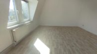 zentrumsnahe 2 Zimmer Wohnung im Dachgeschoss - Bild