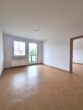 zentrumsnahe 2-Raumwohnung mit Balkon - Wohnzimmer