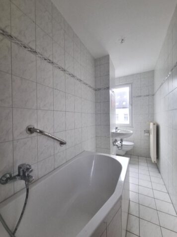 zentrumsnahe 2-Raumwohnung mit Balkon, 06366 Köthen, Etagenwohnung