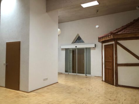Große 2-Raum Wohnung mit Terrasse/Garten im Stadtzentrum, 06406 06406 Bernburg, Erdgeschosswohnung