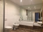 Große 2-Raum Wohnung mit Terrasse/Garten im Stadtzentrum - Hauptbad