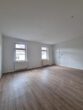*70 m² mit Parkblick – Wohnen im ruhigen 3-Familienhaus* - Wohnzimmer (2)