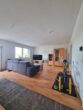 Charmante 2-Raum-Wohnung mit herrlichem Ausblick auf Schloss und Saale - Wohnzimmer (2)